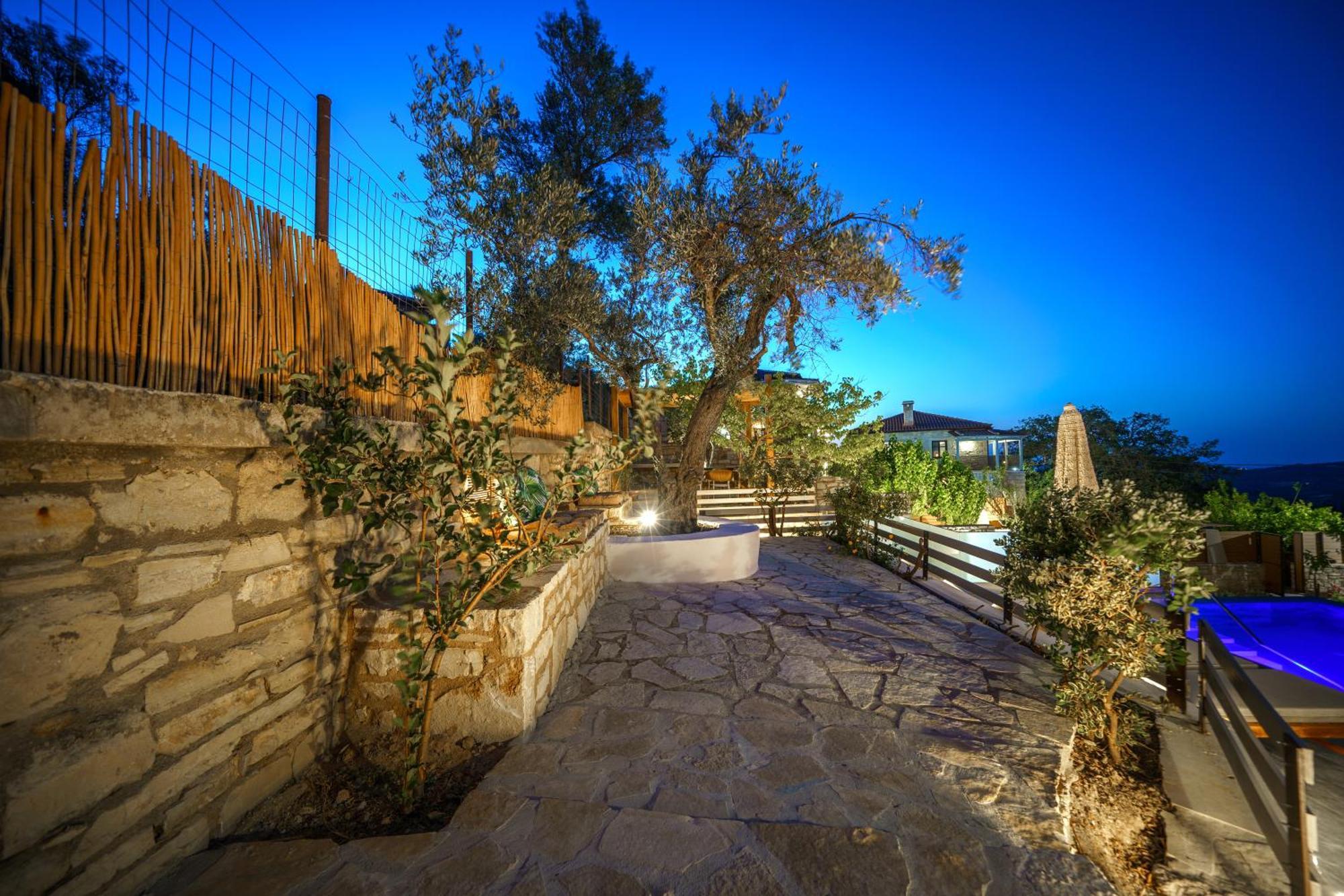 Asion Lithos Apartment Kato Asites
