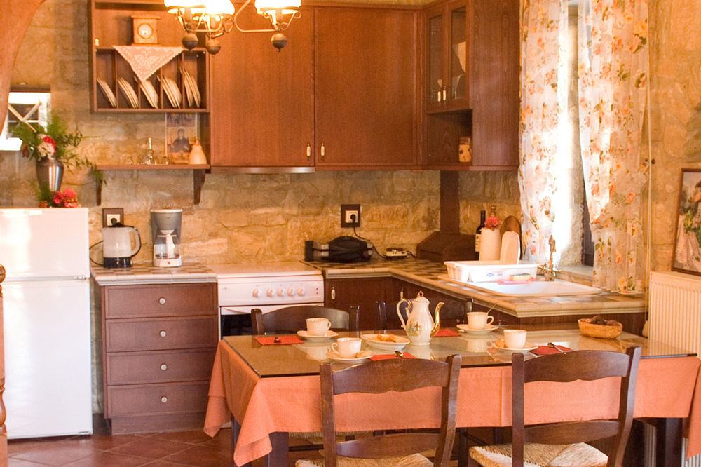 Asion Lithos Apartment